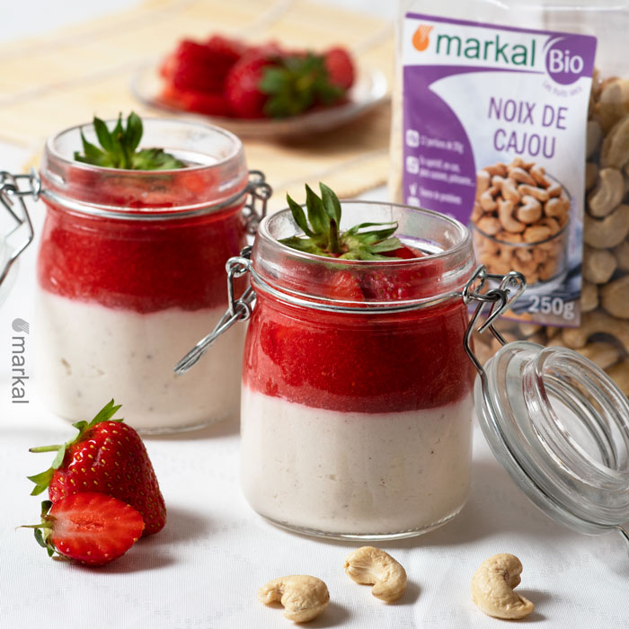 Panna cotta vegan au coulis de fraises