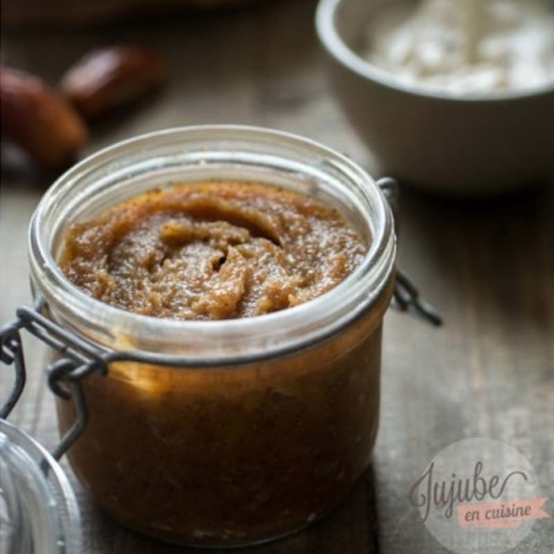 Pâte à tartiner maison : dattes, amandes et noisettes