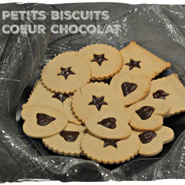 Petits biscuits coeur chocolat