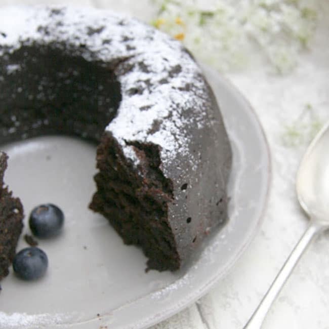 Gâteau au chocolat cuit à la casserole