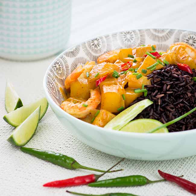 Curry de mangue crevettes et riz noir