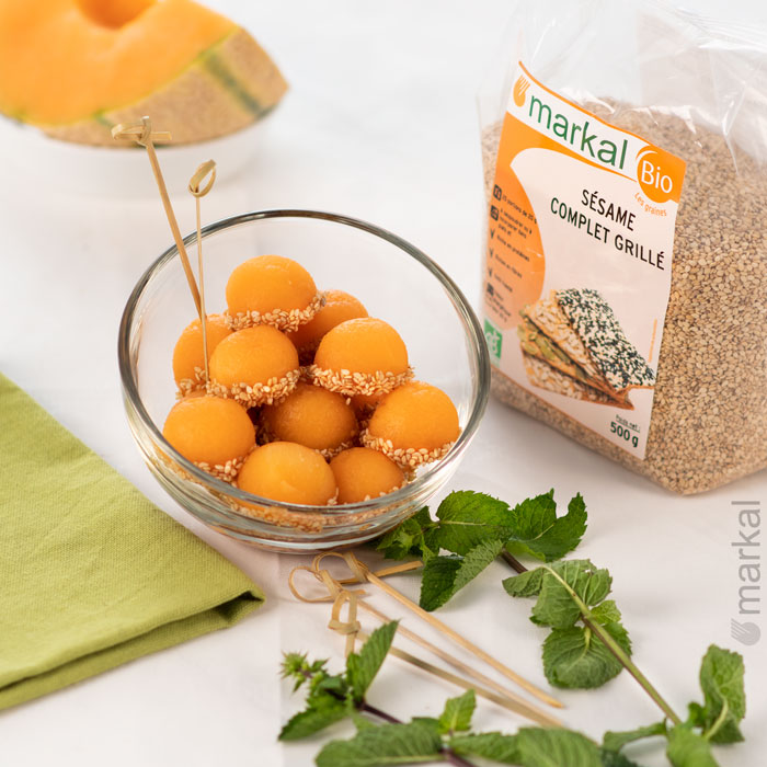 Melon sesame balls