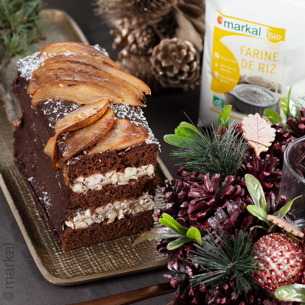 Bûche de Noël poire, chocolat & noisettes