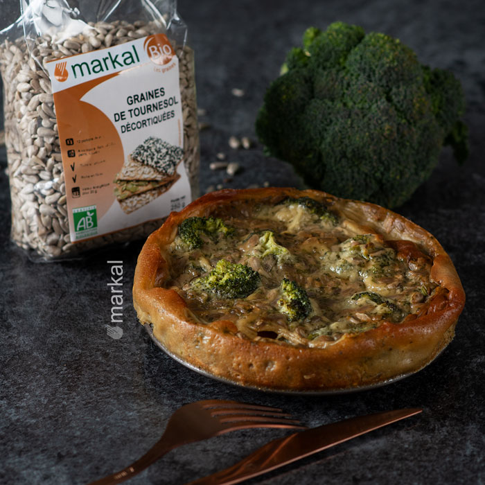 Quiche vegan sans pâte au brocoli et graines de tournesol