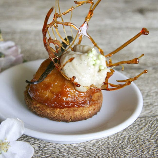 Pommes au four façon tatin à la crème de cajou