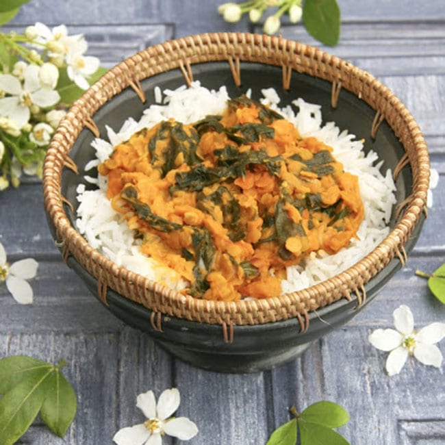 Curry de lentilles corail aux épinards