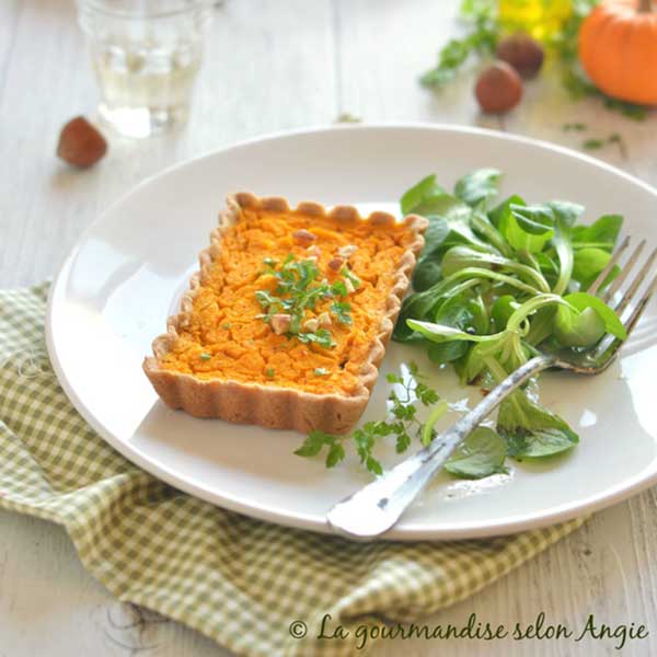 Quiche potimarron, noisettes et tofu fumé