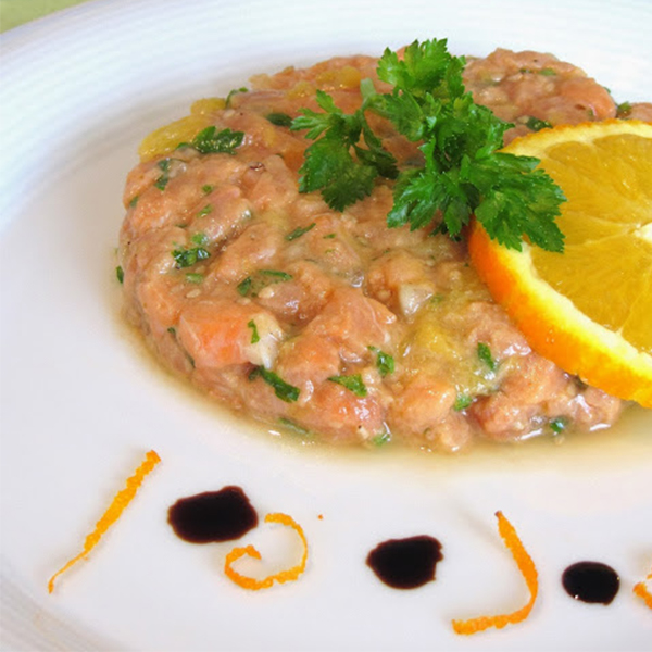 Tartare de saumon à l'orange