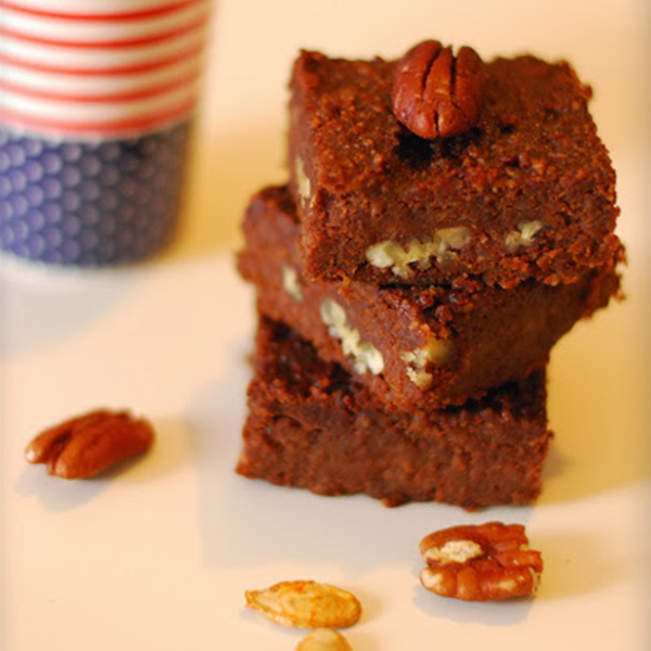 Brownie à la courge et noix de pécan sans gluten et sans sucre raffiné