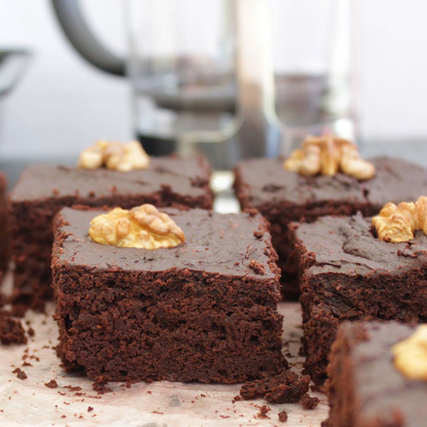 Brownie à la betterave sans beurre et sans sucre