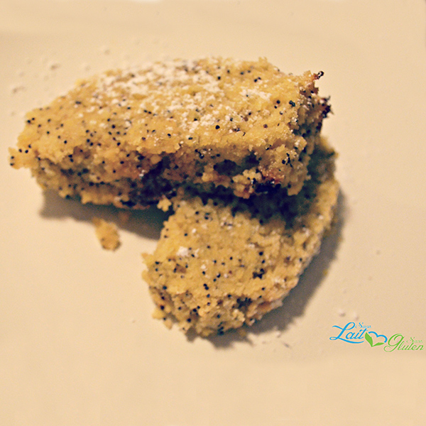 Cake aux amandes, polenta et graines de pavot