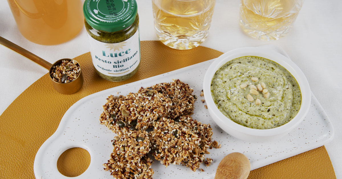 Tartinade pesto et crackers aux graines