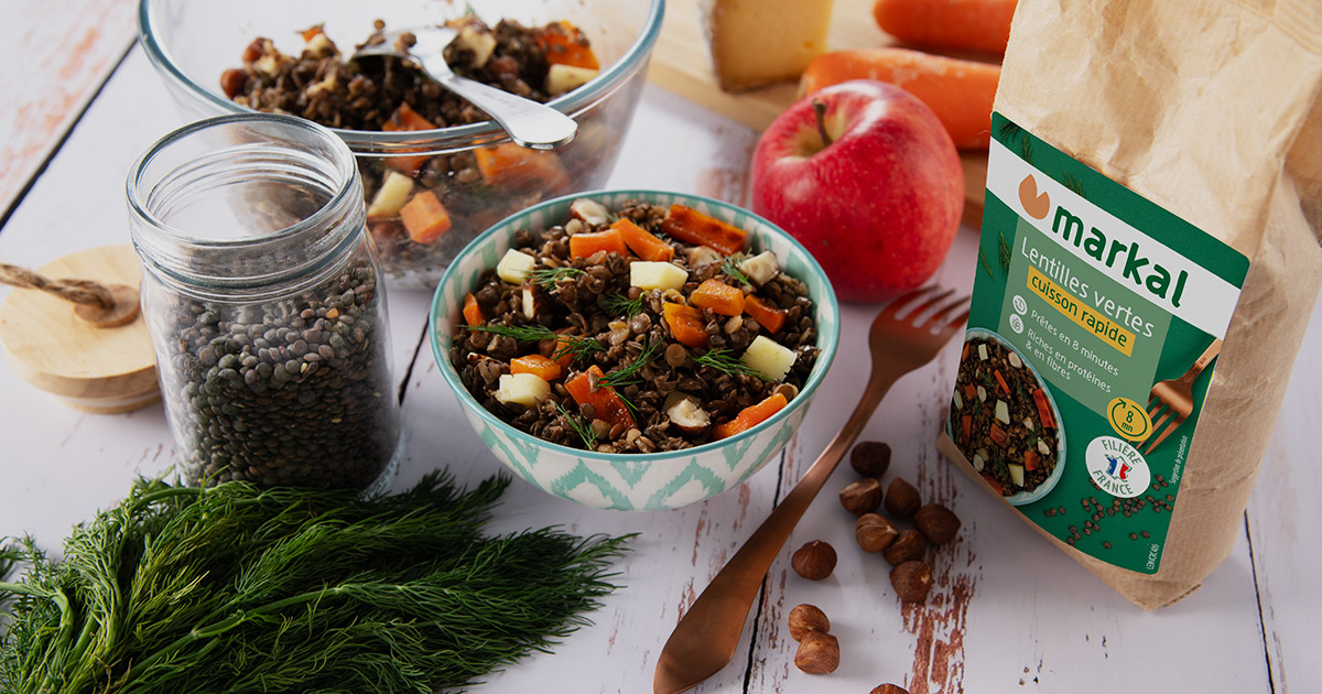 Salade de lentilles vertes, noisettes, carottes glacées au sirop d'érable, aneth, tomme de Savoie et dés de pommes