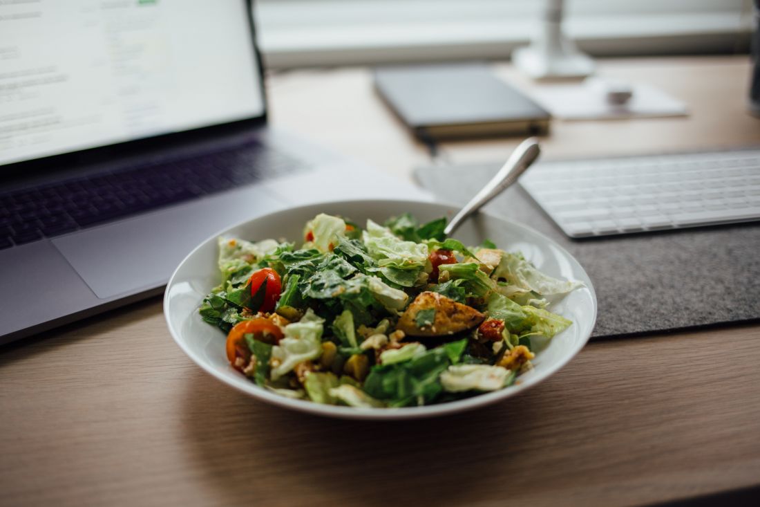 How to eat well at work?